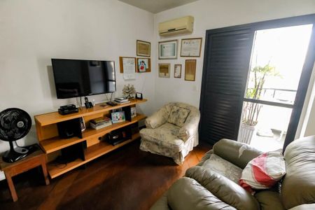 Apartamento à venda com 140m², 3 quartos e 3 vagas Apartamento à venda com 140m², 3 quartos e 3 vagasSala de TV