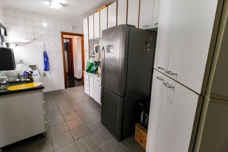 Apartamento à venda com 140m², 3 quartos e 3 vagas Apartamento à venda com 140m², 3 quartos e 3 vagasCozinha - Armários