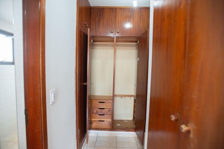 Apartamento para alugar com 120m², 3 quartos e 1 vagaQuarto 3 - Armários