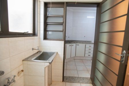 Apartamento para alugar com 120m², 3 quartos e 1 vagaÁrea de Serviço