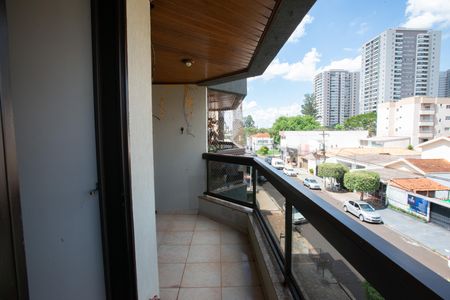 Apartamento para alugar com 120m², 3 quartos e 1 vagaSacada