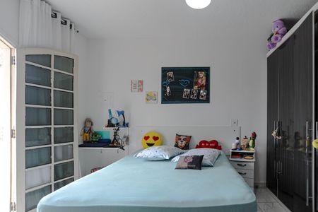 Casa para alugar com 200m², 2 quartos e 2 vagasQuarto 1