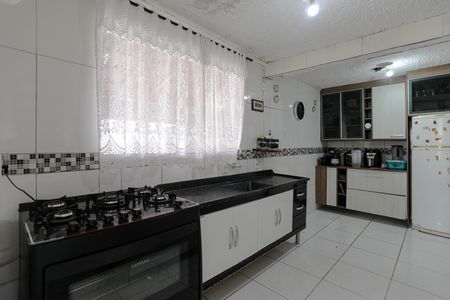Casa para alugar com 200m², 2 quartos e 2 vagasCozinha