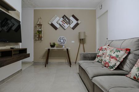 Casa para alugar com 200m², 2 quartos e 2 vagasSala