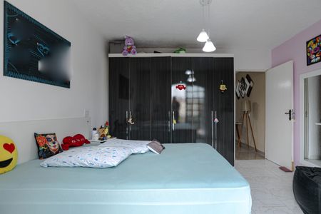 Casa para alugar com 200m², 2 quartos e 2 vagasQuarto 1