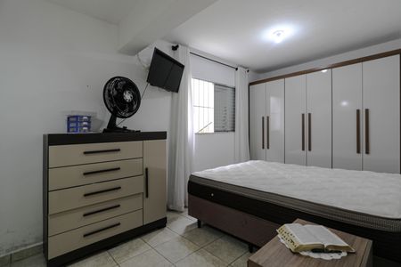 Casa para alugar com 200m², 2 quartos e 2 vagasQuarto 3 - Suíte
