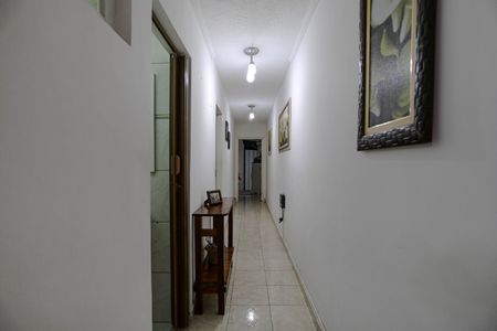 Casa para alugar com 200m², 2 quartos e 2 vagasCorredor