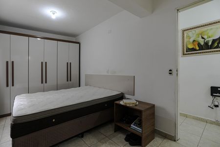 Casa para alugar com 200m², 2 quartos e 2 vagasQuarto 3 - Suíte