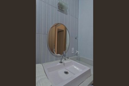 Apartamento para alugar com 42m², 2 quartos e sem vagaBanheiro