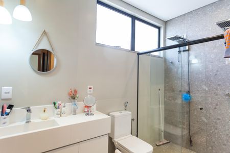 Casa de condomínio para alugar com 1253m², 4 quartos e 4 vagasBanheiro da Suíte 2