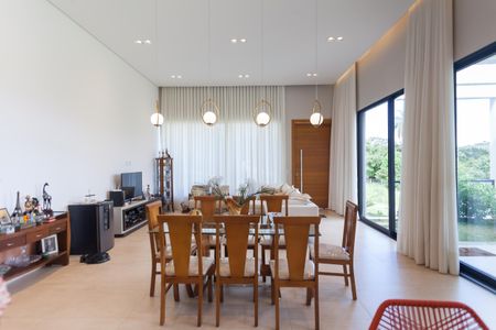 Casa de condomínio para alugar com 1253m², 4 quartos e 4 vagasSala