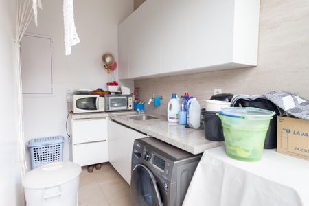 Casa de condomínio para alugar com 1253m², 4 quartos e 4 vagas Casa de condomínio para alugar com 1253m², 4 quartos e 4 vagasÁrea de Serviço