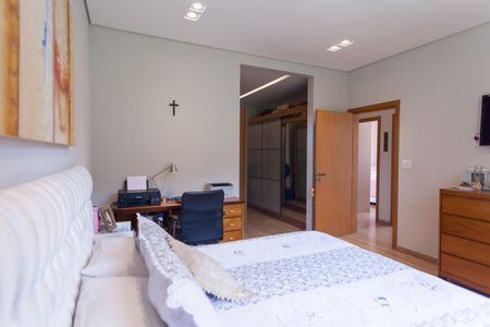 Casa de condomínio para alugar com 1253m², 4 quartos e 4 vagasSuíte 2