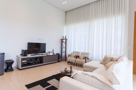 Casa de condomínio para alugar com 1253m², 4 quartos e 4 vagasSala de TV