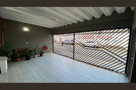 Casa à venda com 119m², 3 quartos e 2 vagas Casa à venda com 119m², 3 quartos e 2 vagasGaragem