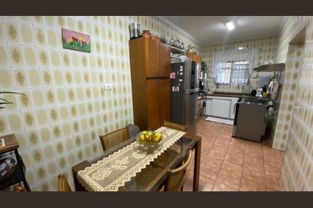 Casa à venda com 119m², 3 quartos e 2 vagas Casa à venda com 119m², 3 quartos e 2 vagasCozinha