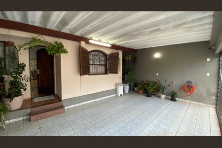 Casa à venda com 119m², 3 quartos e 2 vagas Casa à venda com 119m², 3 quartos e 2 vagasGaragem