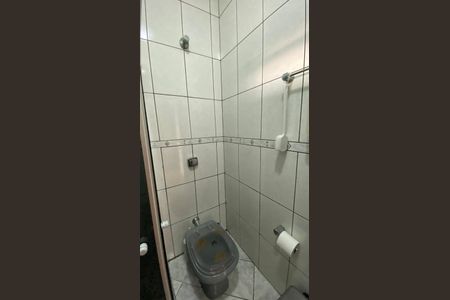 Casa à venda com 119m², 3 quartos e 2 vagas Casa à venda com 119m², 3 quartos e 2 vagasBanheiro