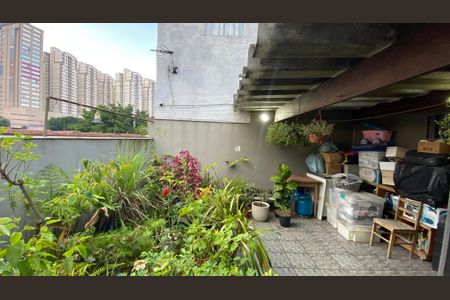 Casa à venda com 119m², 3 quartos e 2 vagas Casa à venda com 119m², 3 quartos e 2 vagasQuintal