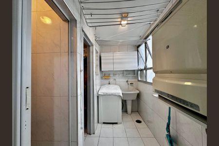 Apartamento à venda com 128m², 3 quartos e 1 vagaÁrea de Serviço