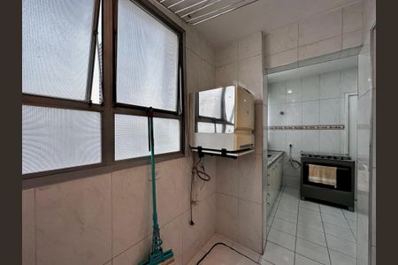 Apartamento à venda com 128m², 3 quartos e 1 vagaÁrea de Serviço