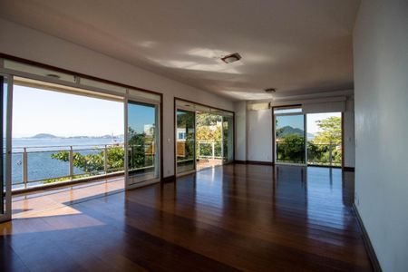 Apartamento à venda com 205m², 4 quartos e 4 vagasFoto 03