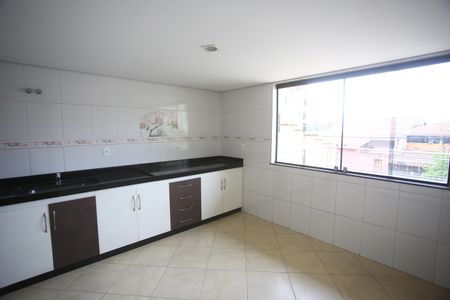 Casa para alugar com 384m², 5 quartos e 5 vagasCozinha