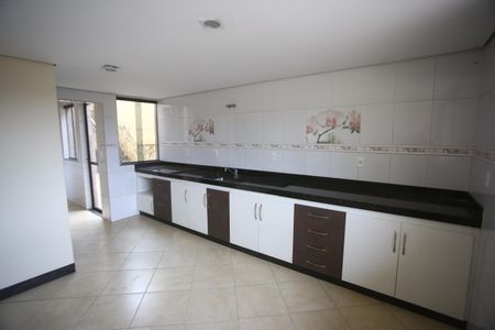 Casa para alugar com 384m², 5 quartos e 5 vagasCozinha