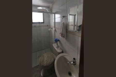Casa à venda com 196m², 4 quartos e 4 vagas Casa à venda com 196m², 4 quartos e 4 vagasBanheiro 2