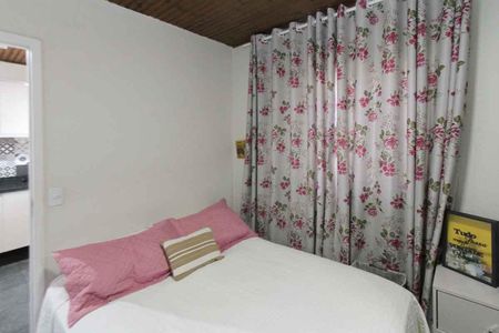 Casa à venda com 196m², 4 quartos e 4 vagas Casa à venda com 196m², 4 quartos e 4 vagasQuarto 1