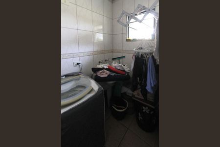 Casa à venda com 196m², 4 quartos e 4 vagas Casa à venda com 196m², 4 quartos e 4 vagasÁrea de Serviço