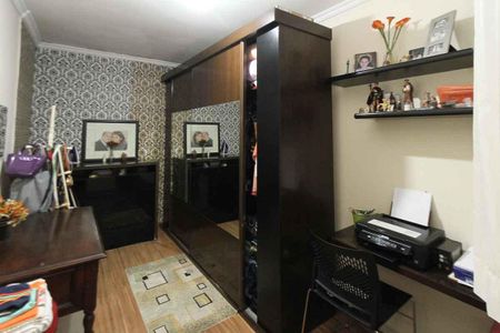 Casa à venda com 196m², 4 quartos e 4 vagas Casa à venda com 196m², 4 quartos e 4 vagasQuarto de Serviço