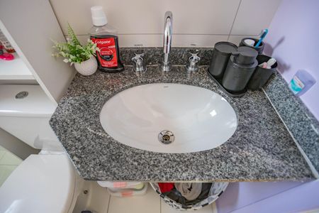 Apartamento para alugar com 55m², 2 quartos e 1 vaga Apartamento para alugar com 55m², 2 quartos e 1 vagaBanheiro da suíte