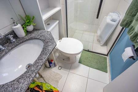 Apartamento para alugar com 55m², 2 quartos e 1 vaga Apartamento para alugar com 55m², 2 quartos e 1 vagaBanheiro social