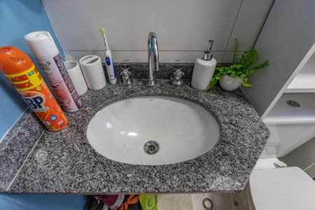 Apartamento para alugar com 55m², 2 quartos e 1 vaga Apartamento para alugar com 55m², 2 quartos e 1 vagaBanheiro social