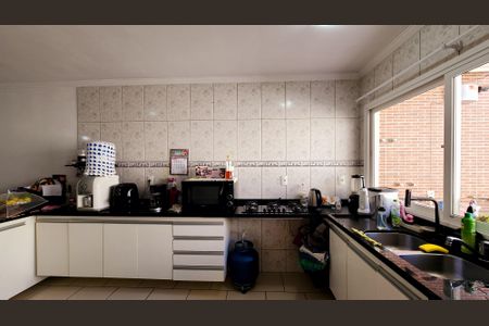 Casa à venda com 152m², 4 quartos e 2 vagas Casa à venda com 152m², 4 quartos e 2 vagasCozinha