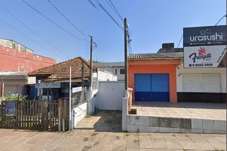 Casa à venda com 130m², 3 quartos e 1 vaga Casa à venda com 130m², 3 quartos e 1 vagaFachada