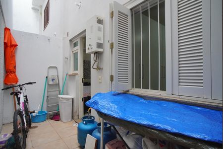 Casa à venda com 130m², 3 quartos e 1 vagaÁrea de Serviço