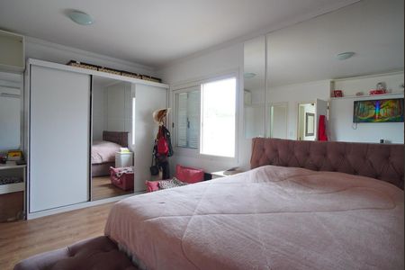 Casa à venda com 130m², 3 quartos e 1 vagaSuíte - Segundo Andar