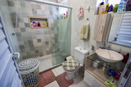 Casa para alugar com 250m², 4 quartos e 3 vagasBanheiro Social 2