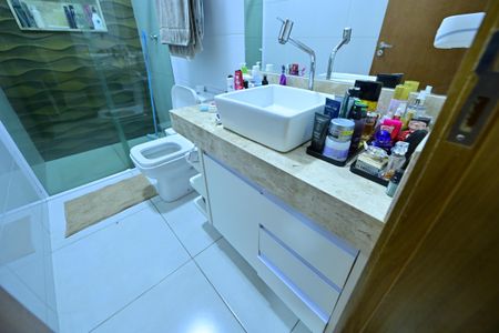 Casa para alugar com 210m², 3 quartos e 2 vagas Casa para alugar com 210m², 3 quartos e 2 vagasBanheiro da Suíte 3