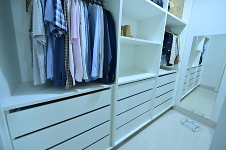 Casa para alugar com 210m², 3 quartos e 2 vagas Casa para alugar com 210m², 3 quartos e 2 vagasCloset da suíte 3