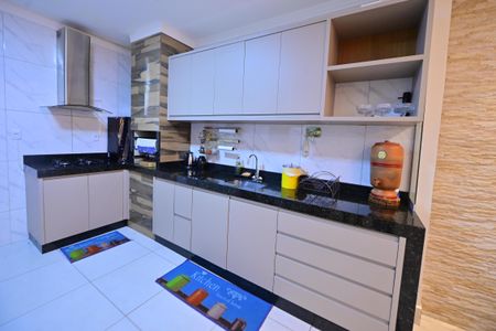 Casa para alugar com 210m², 3 quartos e 2 vagas Casa para alugar com 210m², 3 quartos e 2 vagasCozinha