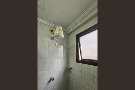 Apartamento para alugar com 70m², 2 quartos e 1 vagaBanheiro da suíte 