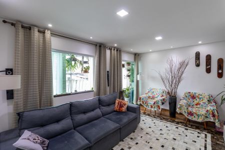 Casa à venda com 260m², 3 quartos e 1 vagaSala 