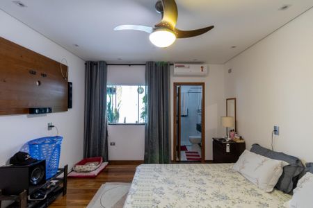 Casa à venda com 260m², 3 quartos e 1 vagaSuíte 1