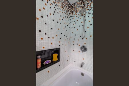 Casa à venda com 260m², 3 quartos e 1 vagaBanheiro Suíte 2