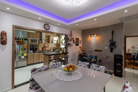 Casa à venda com 260m², 3 quartos e 1 vagaCozinha 