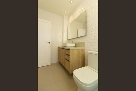 Apartamento para alugar com 80m², 3 quartos e sem vagaDetalhe do banheiro social 1