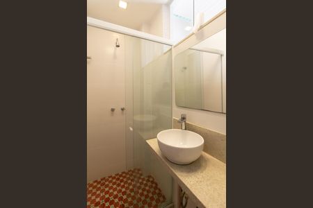 Apartamento para alugar com 80m², 3 quartos e sem vagaDetalhe do banheiro social 2